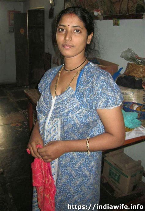 Chennai Tamil Cute Married Girl Enjoying Bed with Neighbour